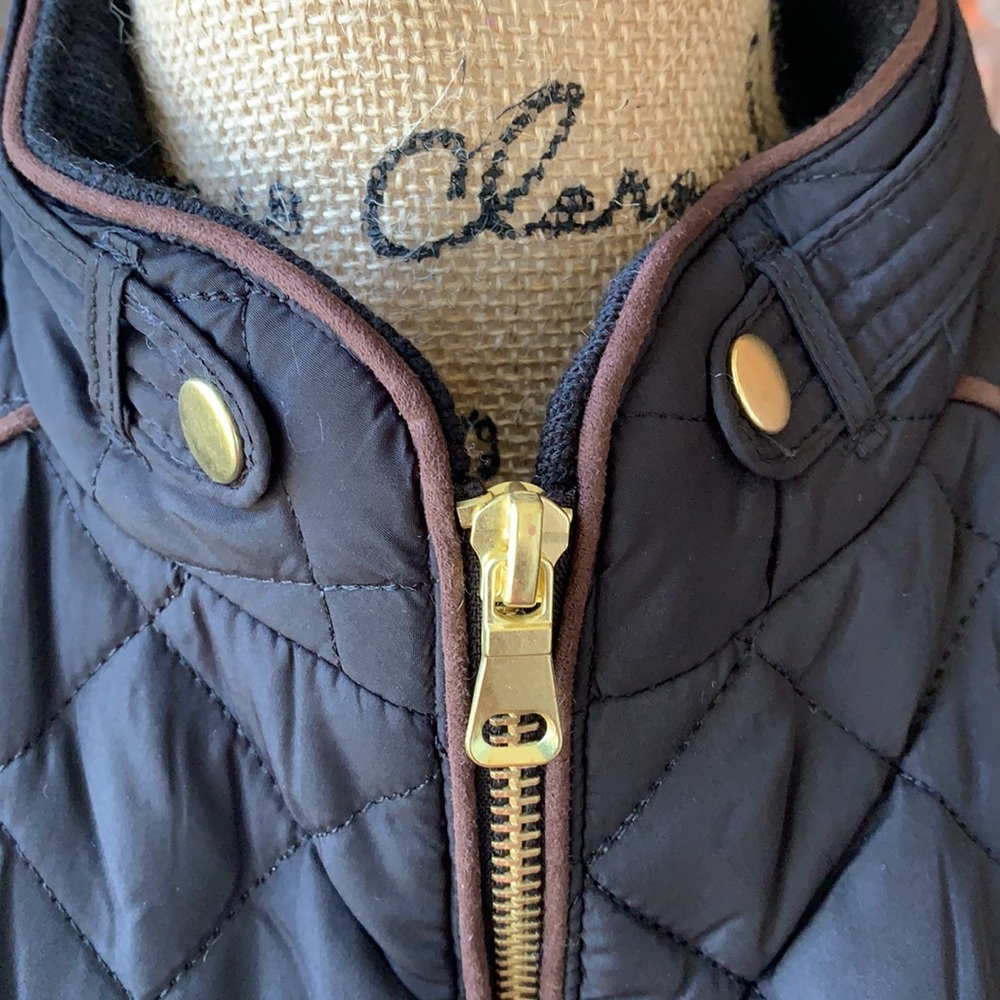 Black Quilted Vest (M) - Picture 6 of 9